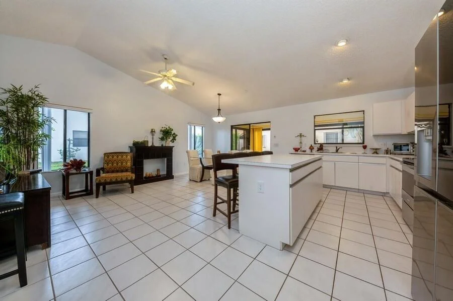 Photo of 2490 Riviera Drive