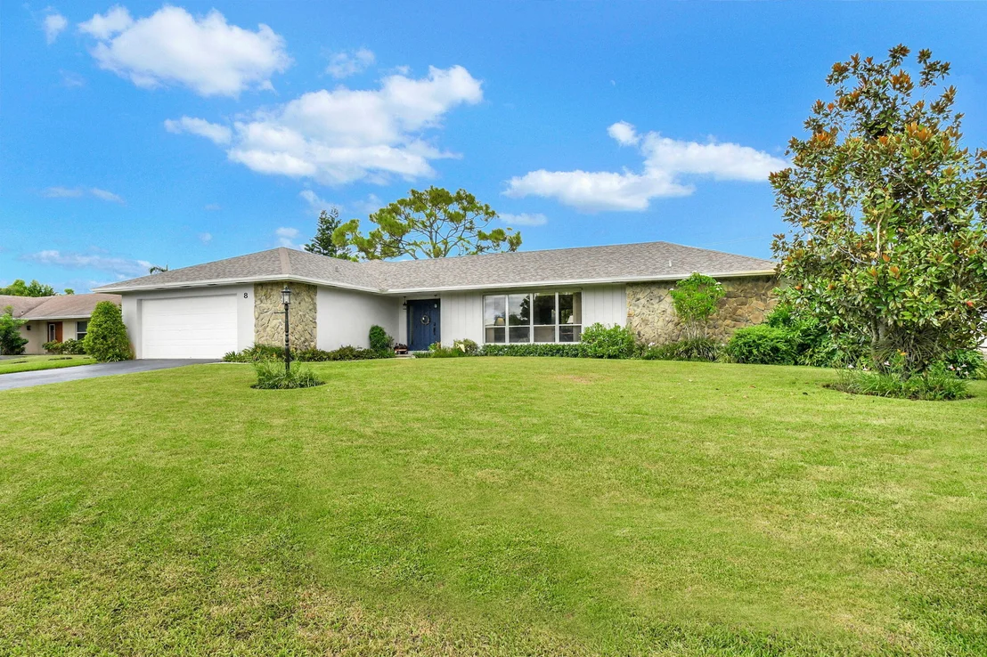 Photo of 8 W Cypress Road