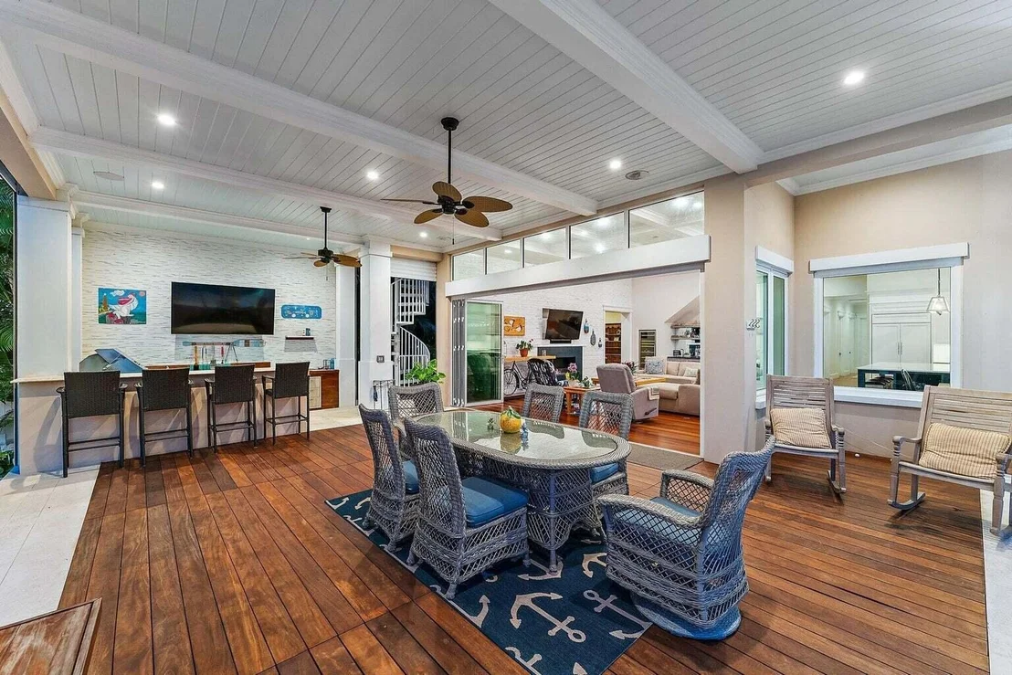 Photo of 5874 Pennock Point Road