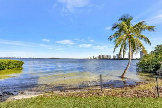 Photo of 1141 Pine Point Road