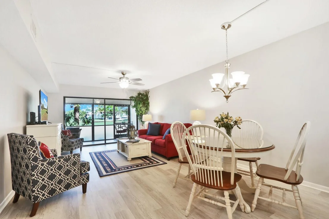 Photo of Unit A at 501 Pinecrest Circle