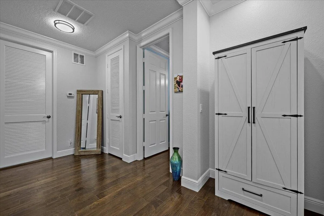Photo of 627 Castle Drive