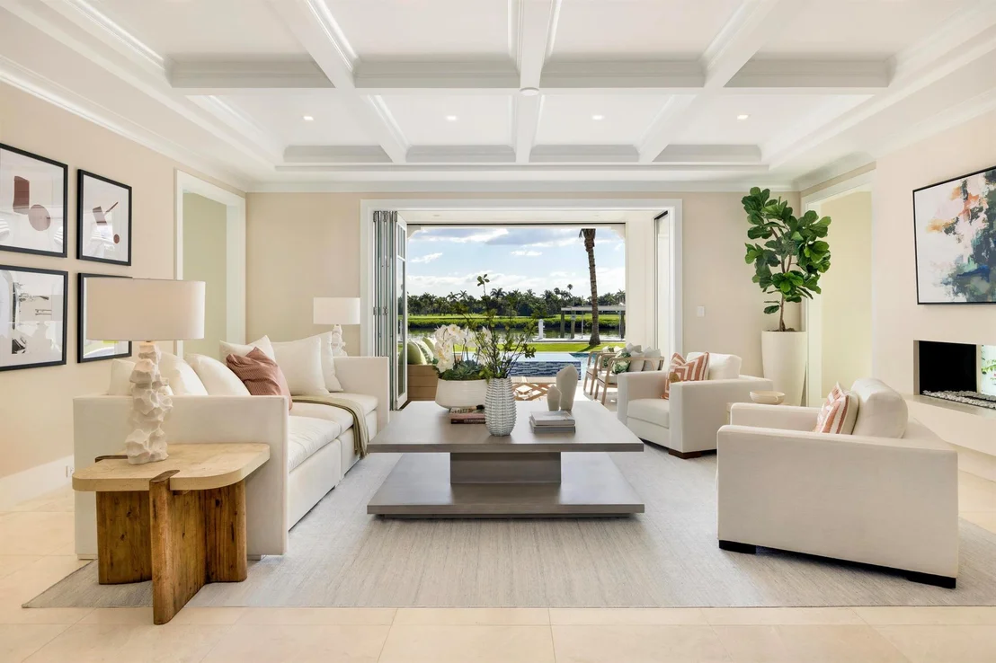 Photo of 584 Island Drive