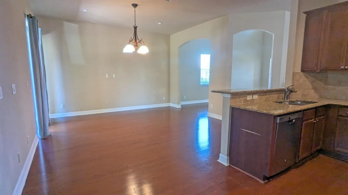 Photo of 5571 57 Way