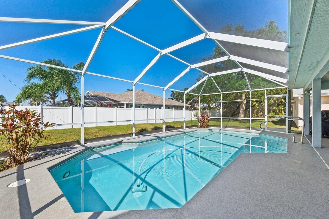 Photo of 6875 Bronte Circle