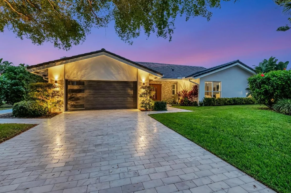 Photo of 4911 Pineview Circle