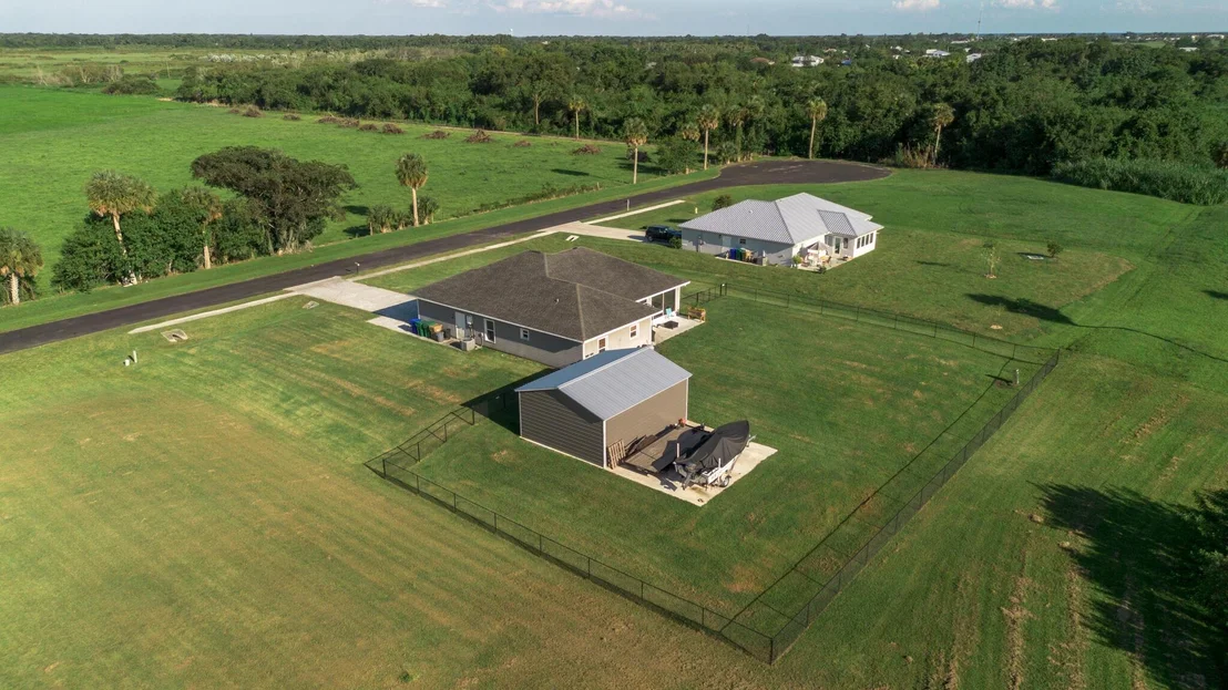 Photo of 1402 SE 12th Drive