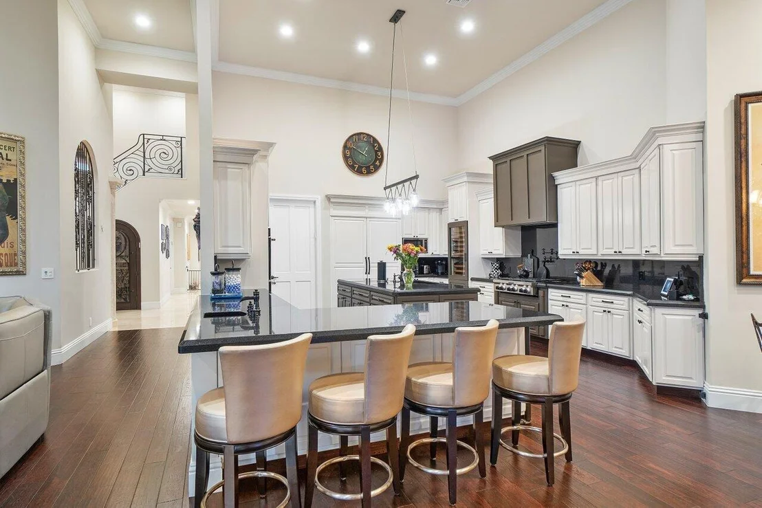 Photo of 5818 Windsor Terrace