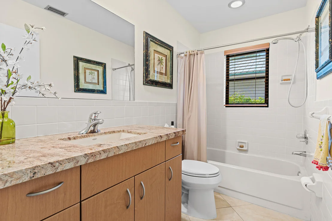 Photo of 5175 Beechwood Road