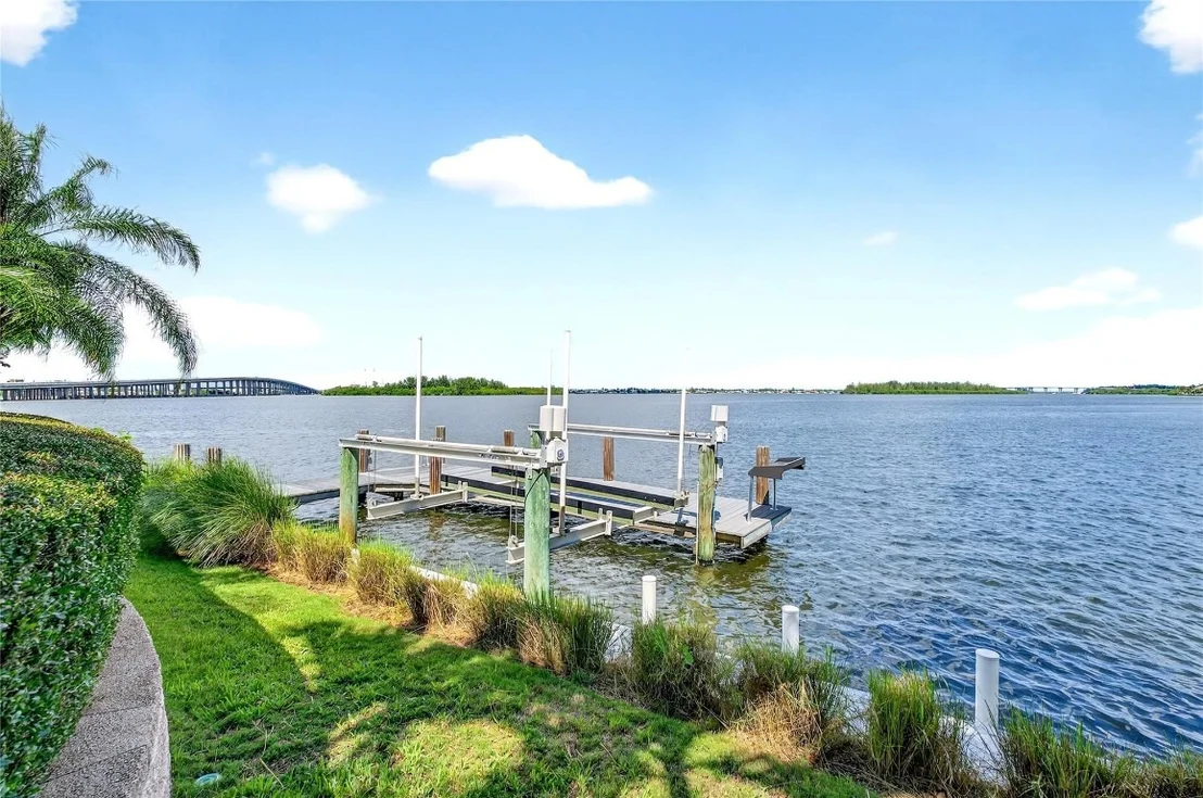 Photo of 505 Tulip Lane