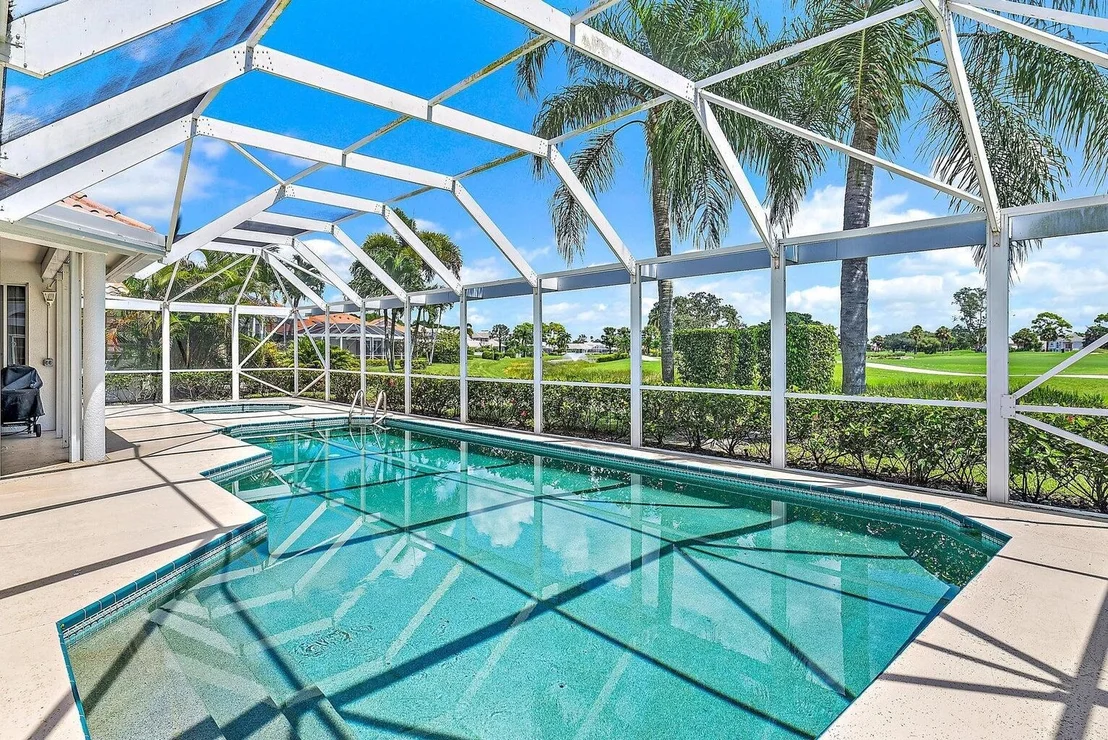 Photo of 240 Eagleton Estate Boulevard