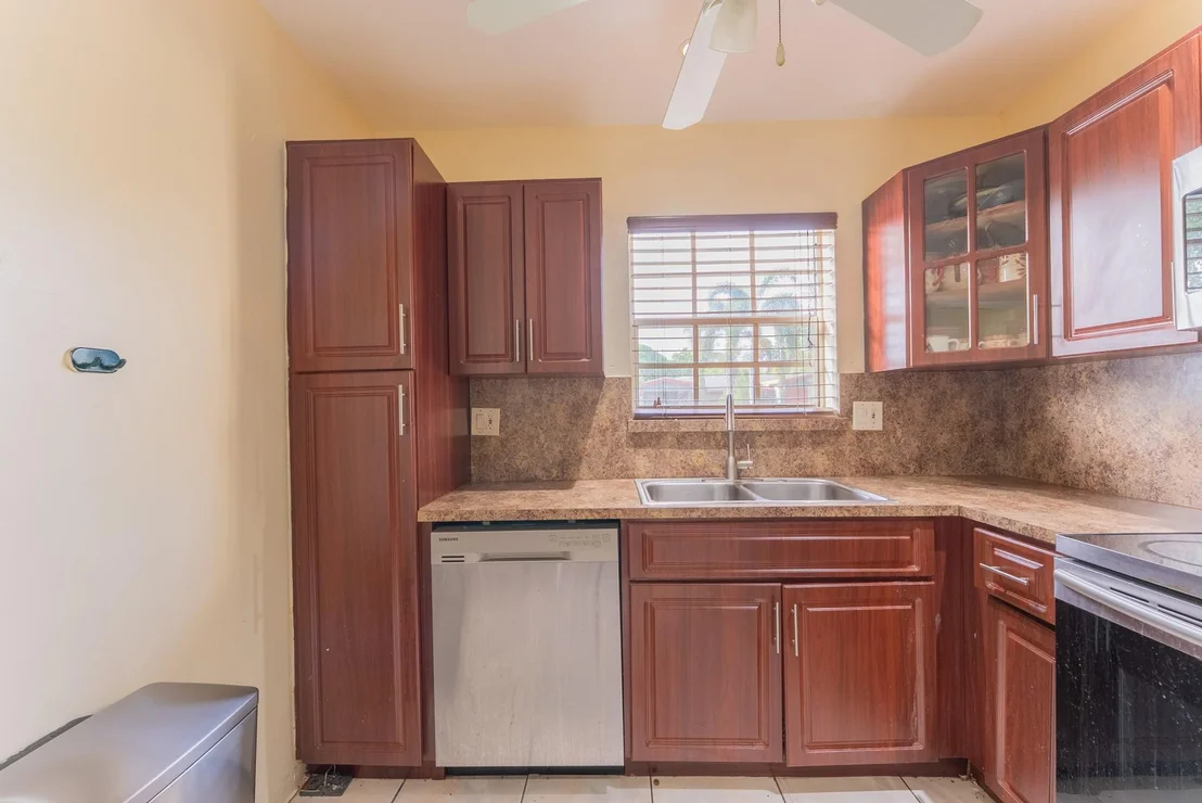 Photo of 2900 Bahama Drive