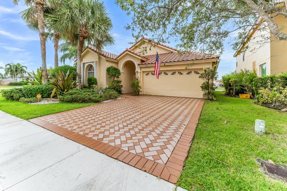 Photo of 12910 Clifton