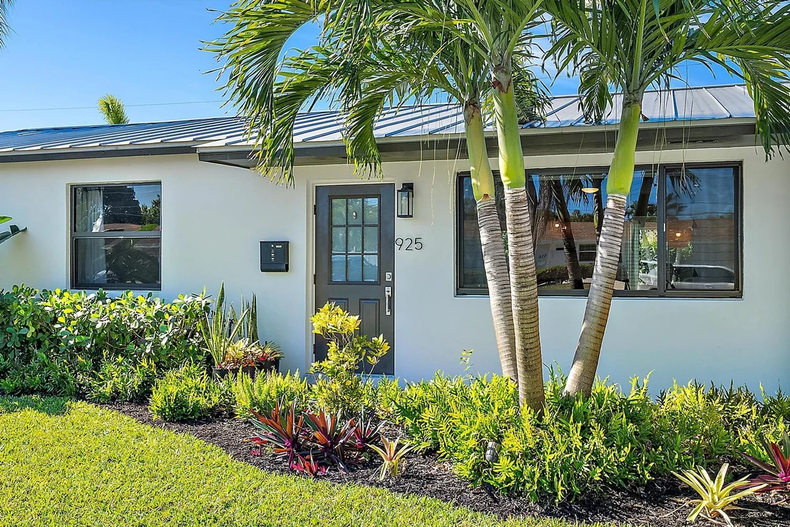 Photo of 925 Lighthouse Drive