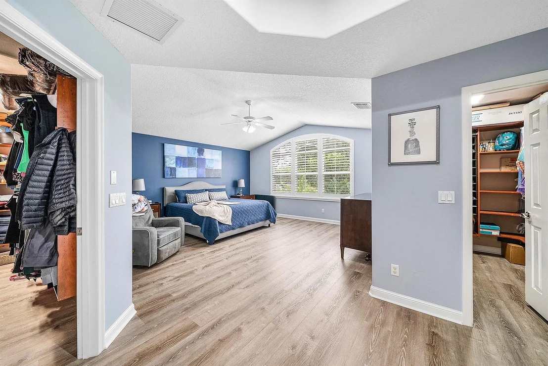 Photo of 1624 W Classical Boulevard