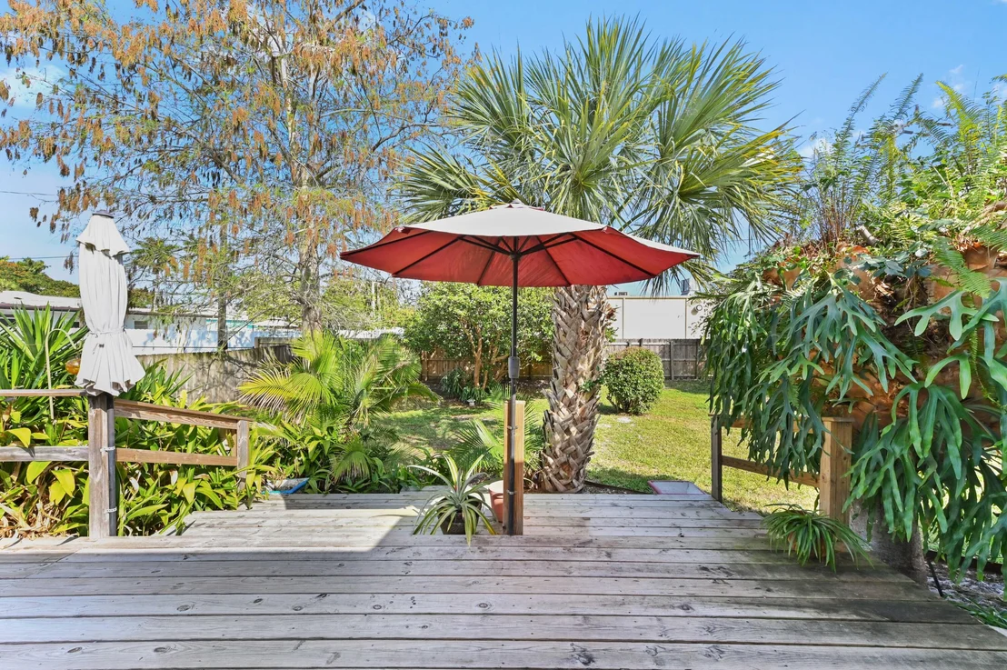 Photo of 144 Cayman Drive