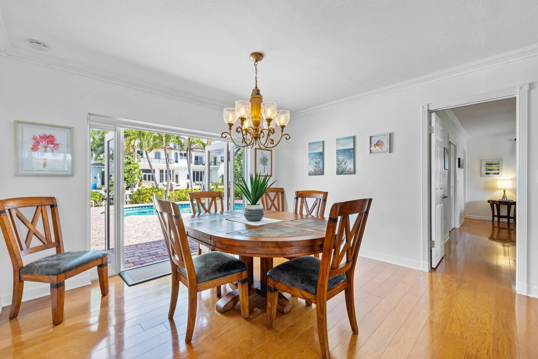 Photo of 925 Cypress Drive