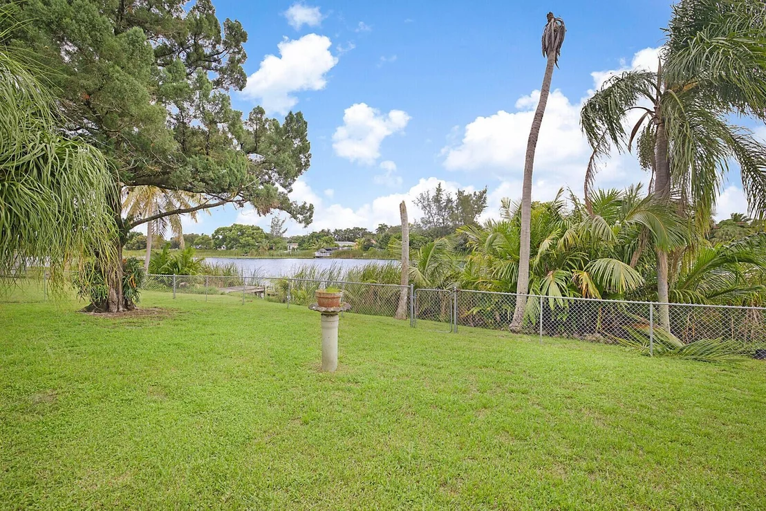 Photo of 4222 Hibiscus Circle