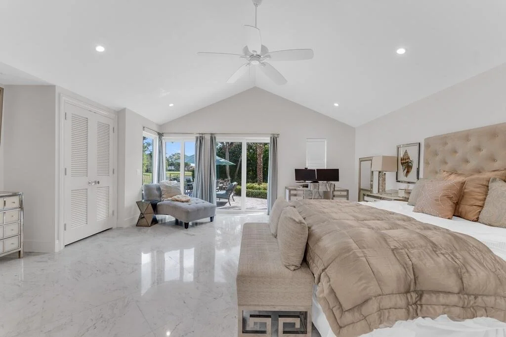 Photo of 355 Oakview Drive