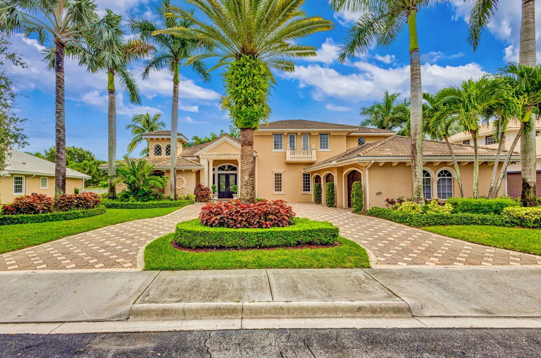 Photo of 2330 Tecumseh Circle