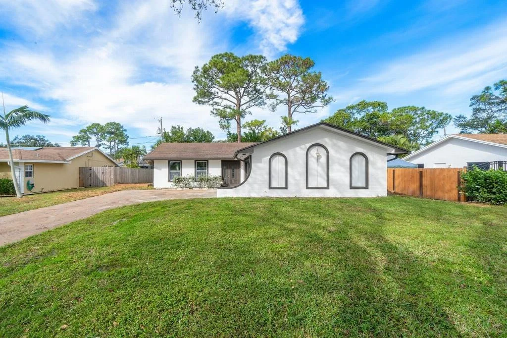 Photo of 4679 Dolphin Drive