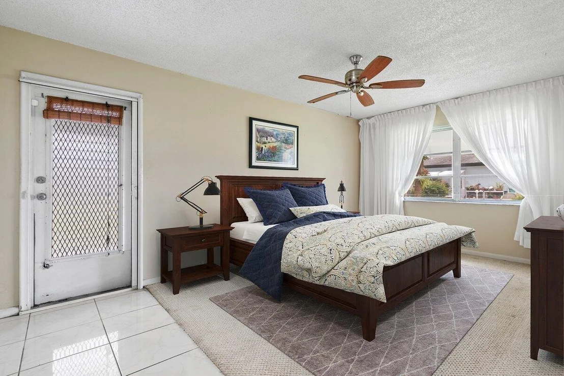 Photo of Unit D at 560 High Point Drive