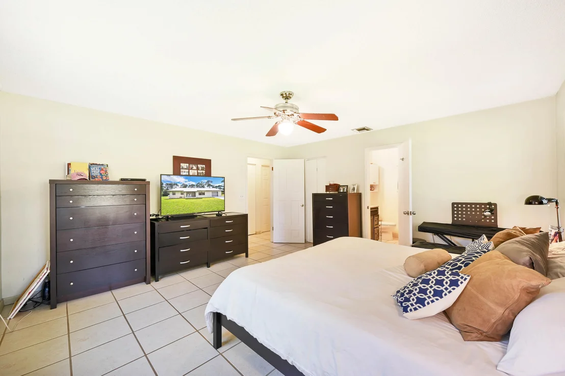 Photo of 13624 Farley Road