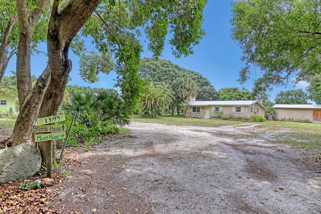 Photo of 1395 SE Darling Street