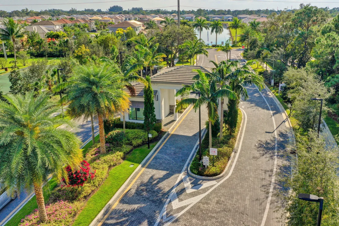 Photo of 7184 Montereal Path