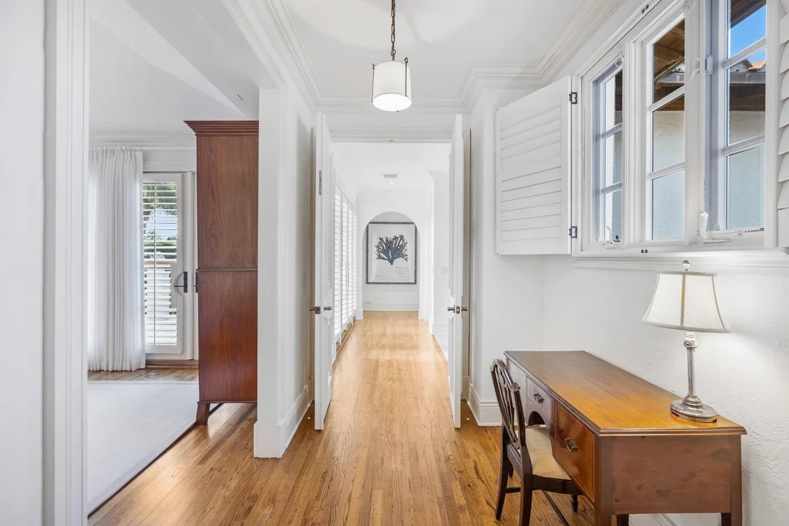 Photo of 224 Barton Avenue