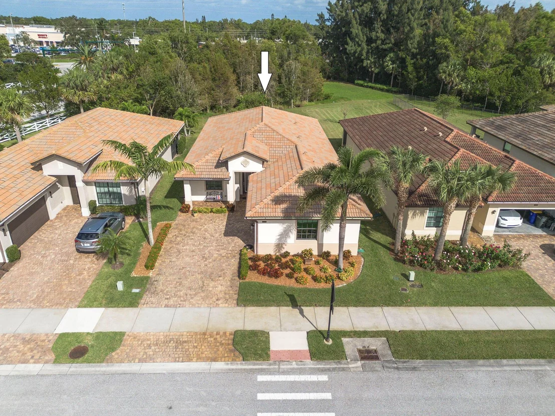 Photo of 5879 SE Entry Court