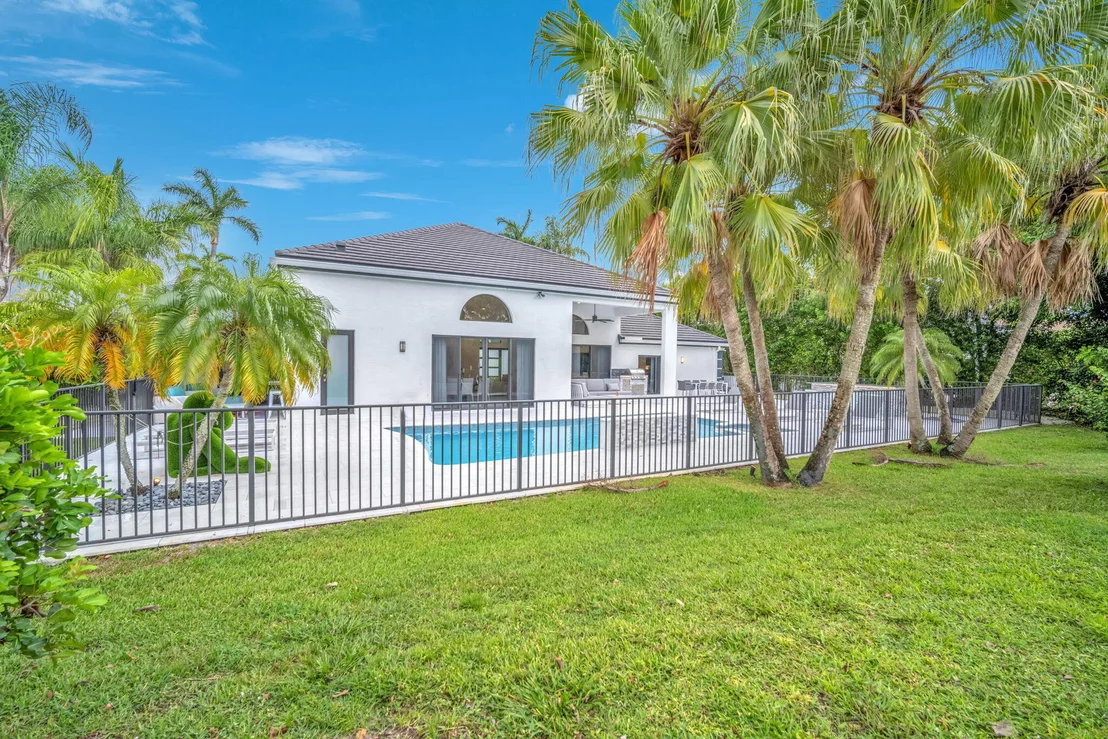 Photo of 17288 NORTHWAY Circle