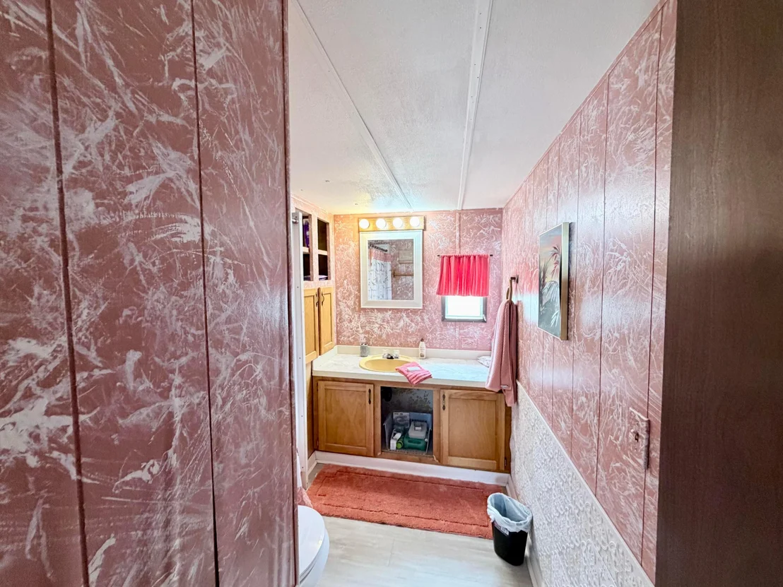 Photo of 1404 HUNTER Road