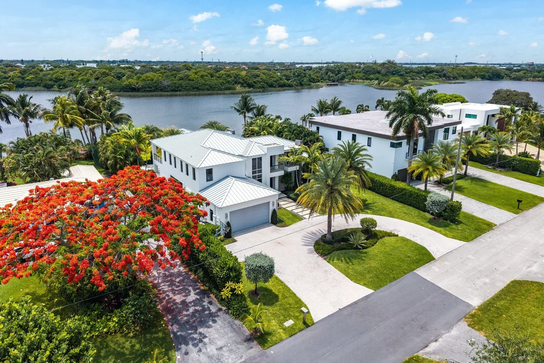 Photo of 1508 Lake Drive