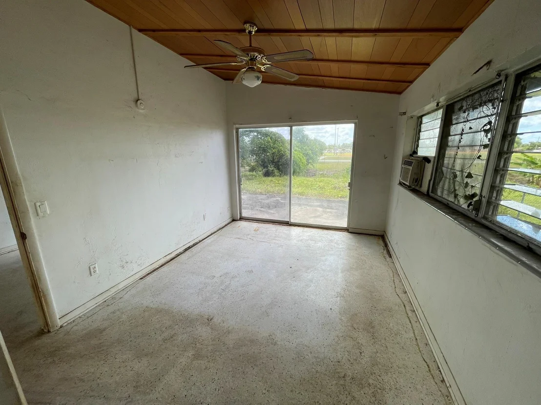 Photo of 705 E River Drive