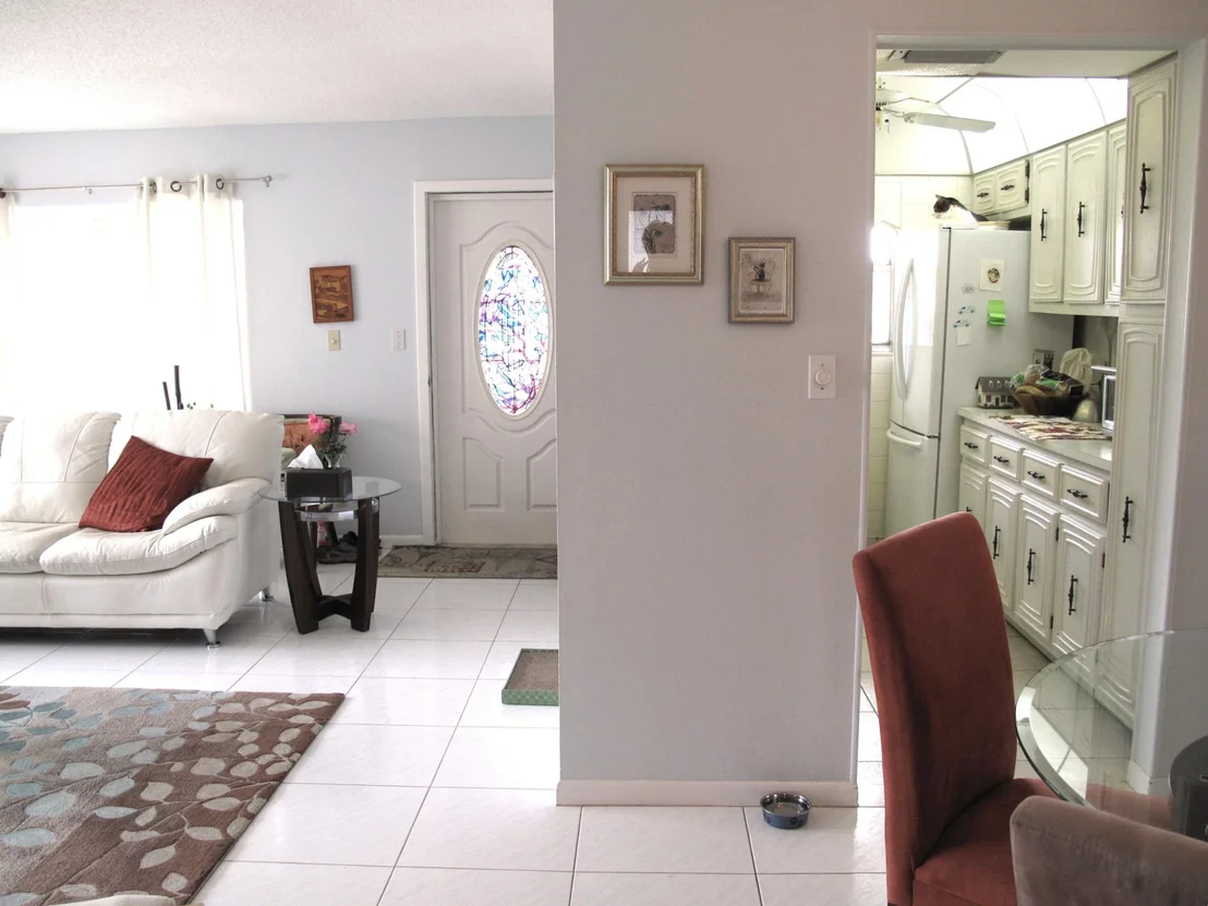 Photo of Unit D at 435 High Point Boulevard