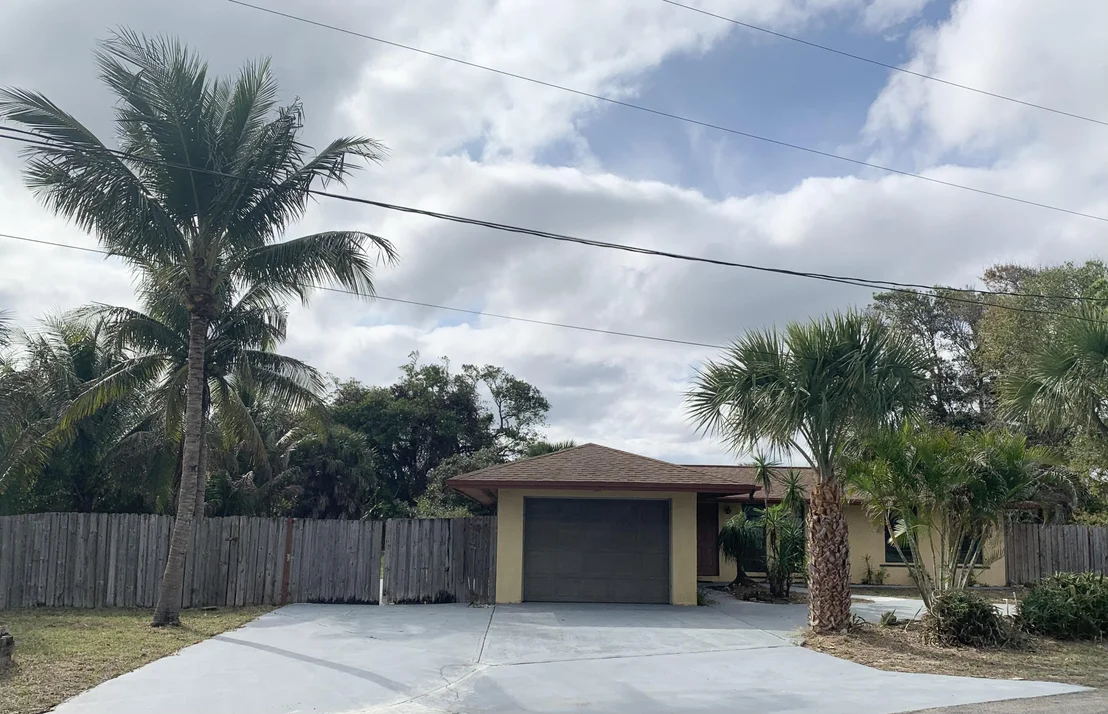 Photo of 1704 Floral Drive