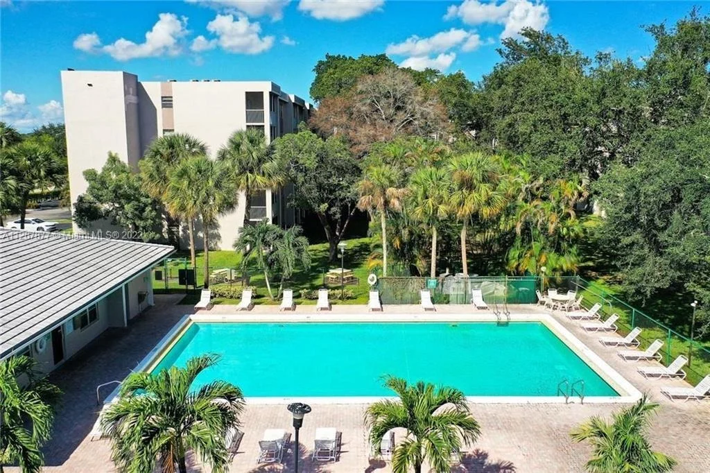 Photo of Unit 303 at 1075 Riverside Drive