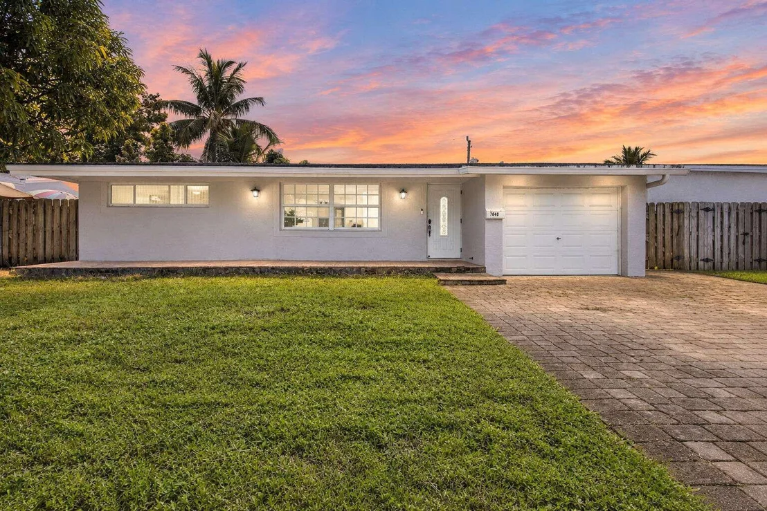 Photo of 7640 SUNSET STRIP