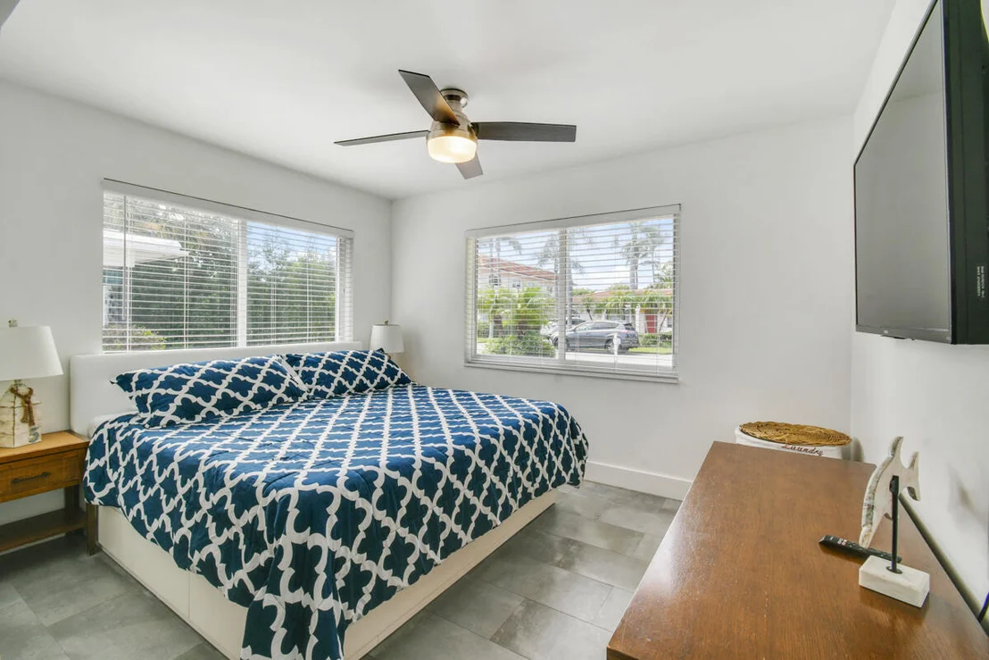 Photo of 1182 Beach Road