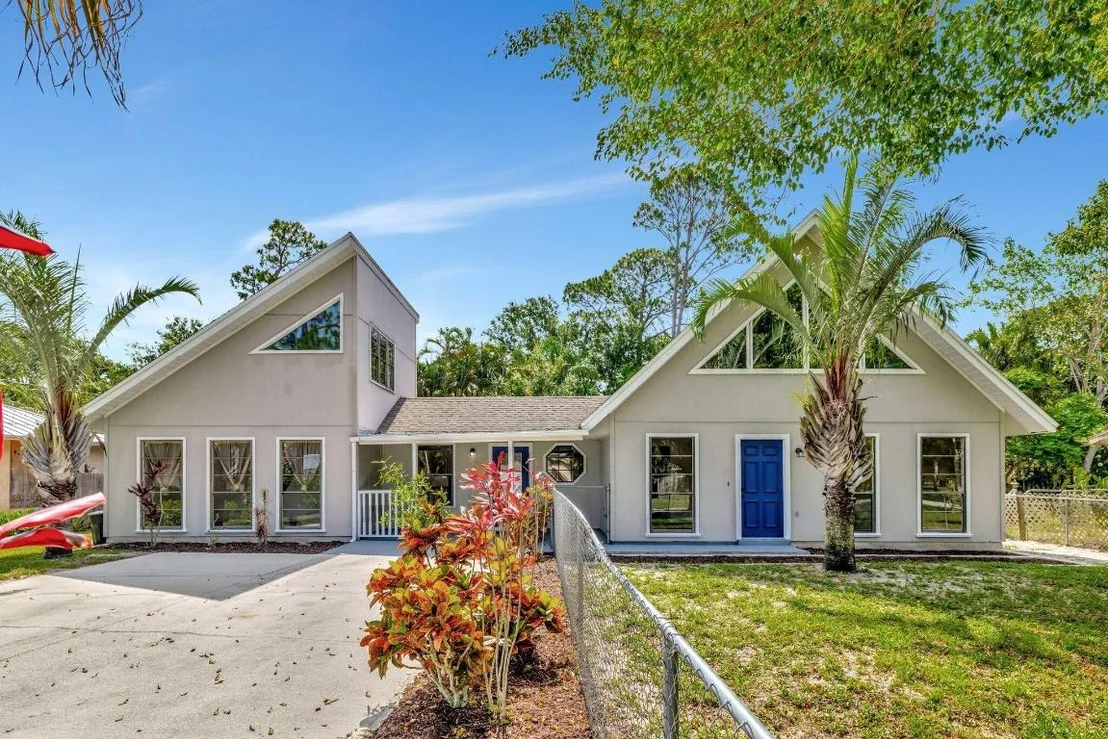 Photo of 5404 Sunset Boulevard