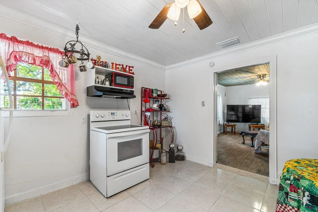Photo of 1501 Suwanee Drive