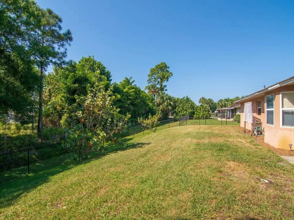Photo of 4049 57th Terrace