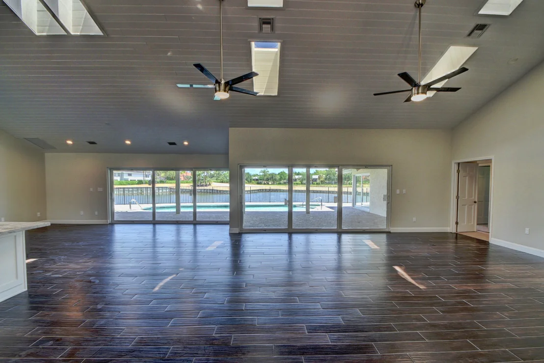 Photo of 3835 Live Oak Boulevard