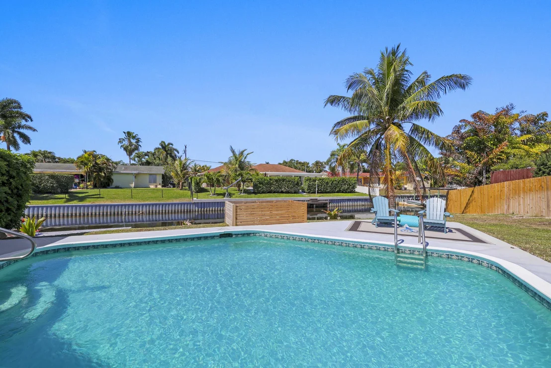 Photo of 6797 Bayshore Drive