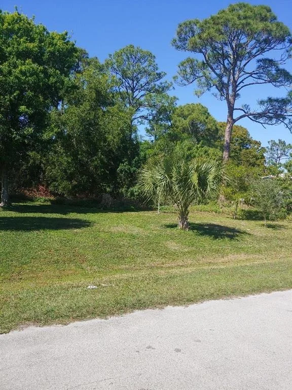 Photo of 5613 Raintree Trail