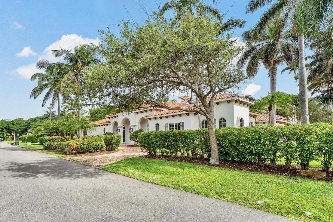 Photo of 1191 Banyan Road