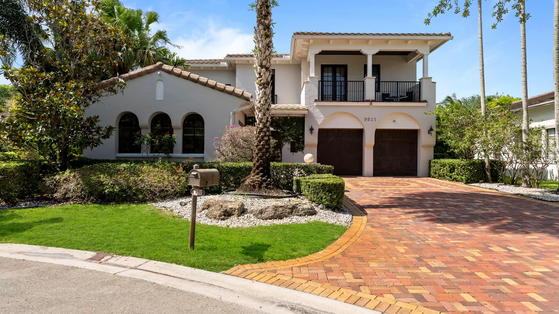 Photo of 9521 Eden Manor