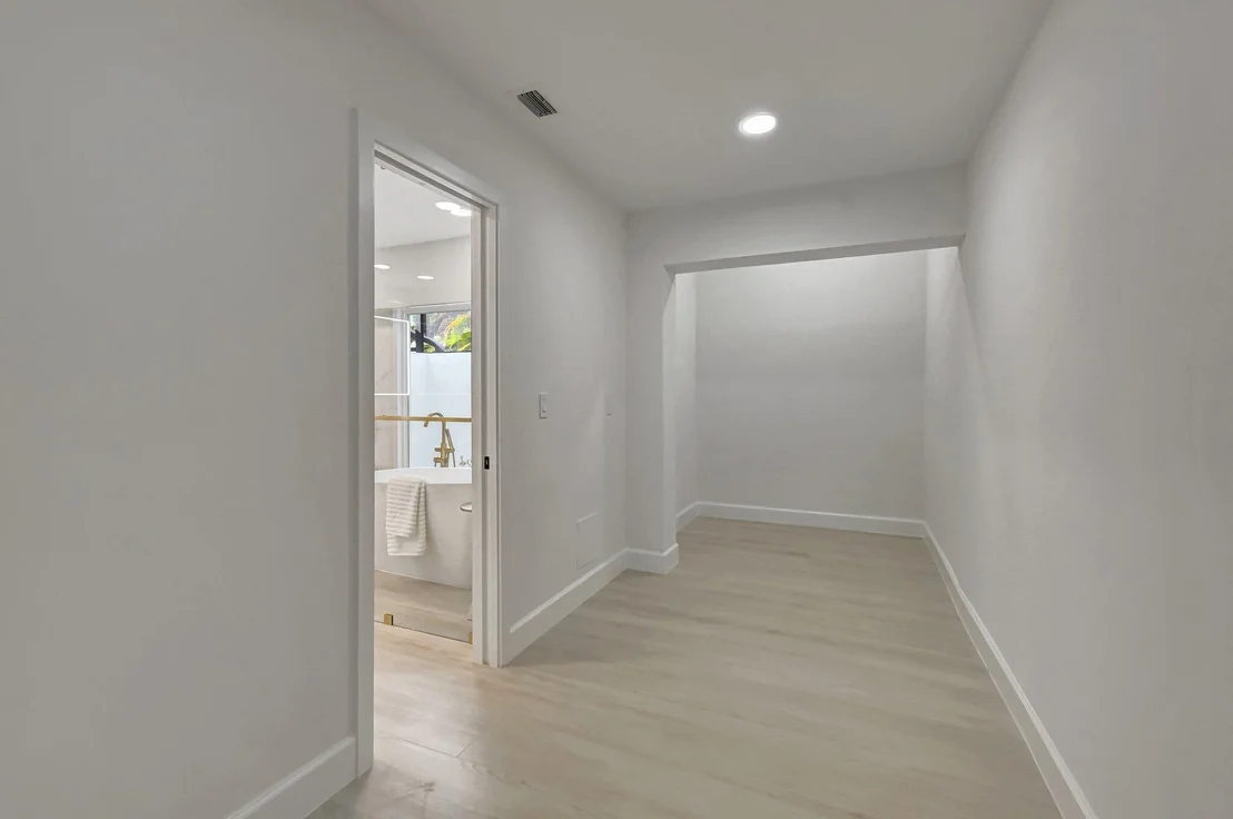 Photo of 3065 Saint James Drive