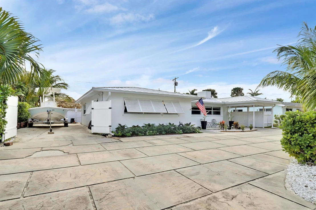 Photo of 520 Inlet Road